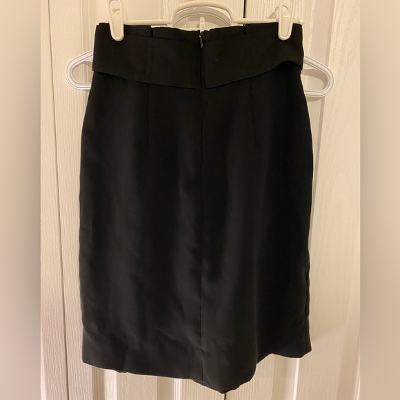 H&M tie front skirt - Picture 3 of 3